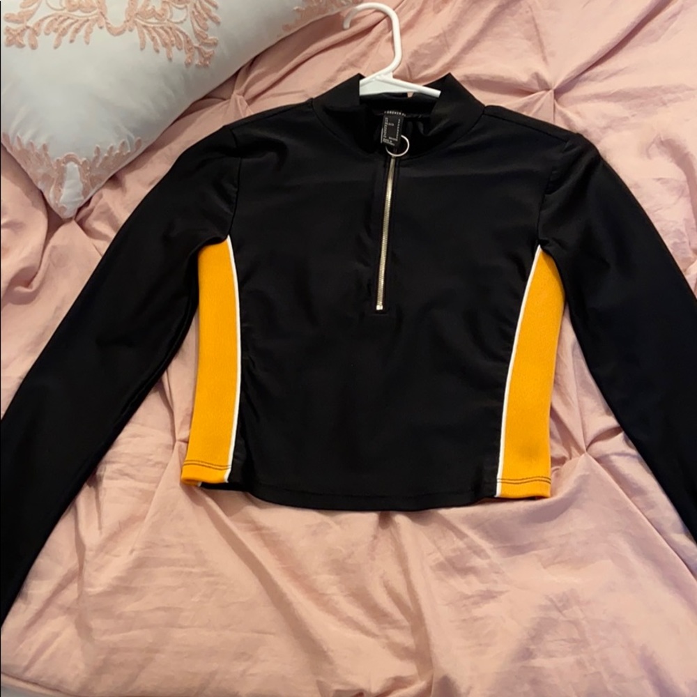Forever 21 Zip Up Long Sleeve Crop Top